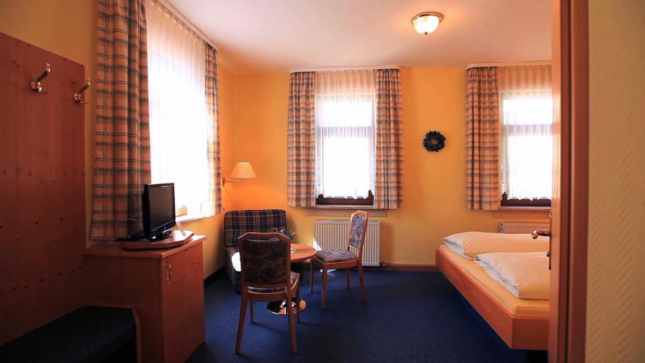Hotel Stadt Suhl Zella-Mehlis Bagian luar foto
